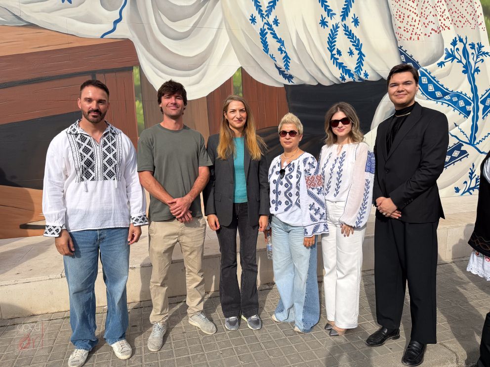 Valeriu Radulian, Raluca Mihăilă, Daniela Apostol, Roxana Irimia și Andrei Fășie la inaugurarea muralului